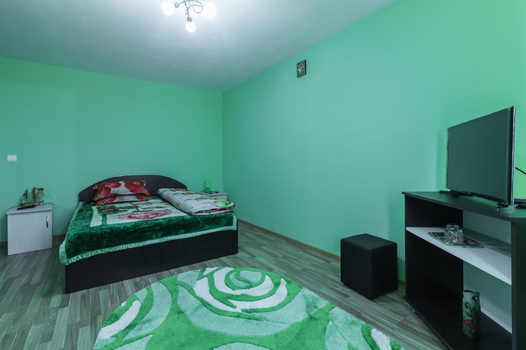 Conacul Lui Bulica Hotel Novaci-Străini Kültér fotó