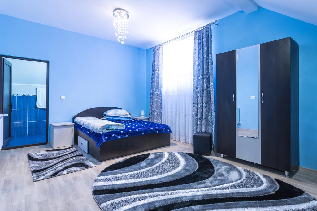 Conacul Lui Bulica Hotel Novaci-Străini Kültér fotó