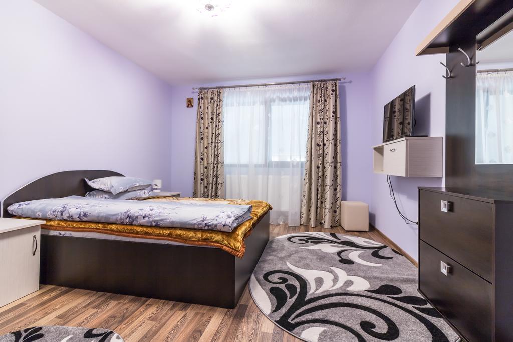 Conacul Lui Bulica Hotel Novaci-Străini Kültér fotó